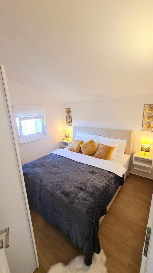 Family Oasis Apartment Zukve Врси Екстериор снимка