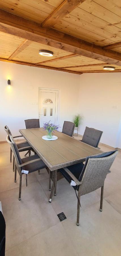 Family Oasis Apartment Zukve Врси Екстериор снимка